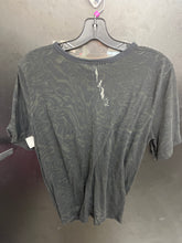 Load image into Gallery viewer, Lulu Lemon Athletic Top Size Medium 445
