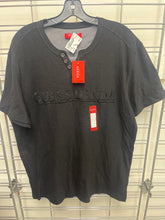 Load image into Gallery viewer, Guess T-shirt Size Extra Large 4026
