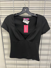 Load image into Gallery viewer, NWT Edikted Short Sleeve Top Size Medium

