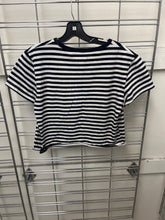 Load image into Gallery viewer, T-Shirt Size Small
