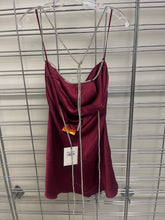 Load image into Gallery viewer, Hellomolly Dress Size Small
