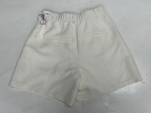 Load image into Gallery viewer, Abercrombie &amp; Fitch Shorts Size Small
