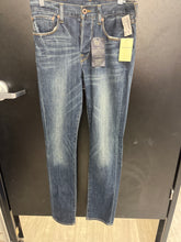 Load image into Gallery viewer, Lucky Brand Denim Size 28
