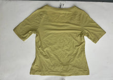 Load image into Gallery viewer, Athleta Athletic Top Size Medium
