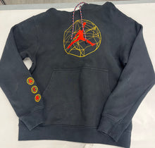 Load image into Gallery viewer, Jordan Sweatshirt Size Small
