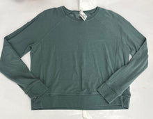 Load image into Gallery viewer, Banana Republic Sweater Size Medium
