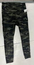 Load image into Gallery viewer, Athleta Athletic Pants Size Small
