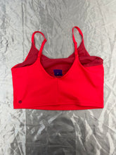Load image into Gallery viewer, Athleta Athletic Top Size Medium
